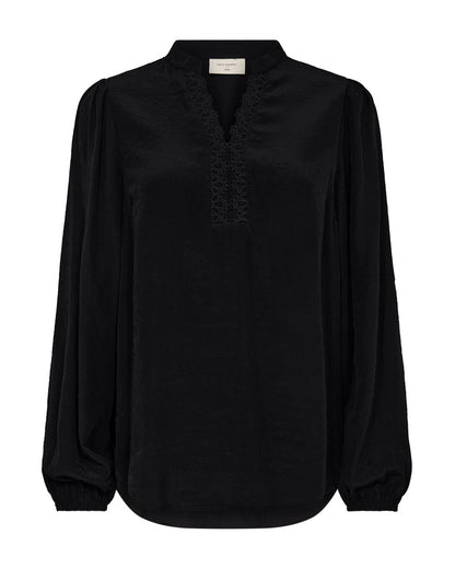 sort bluse med v-hals. Freequent Black FQTESSY-BLOUSE