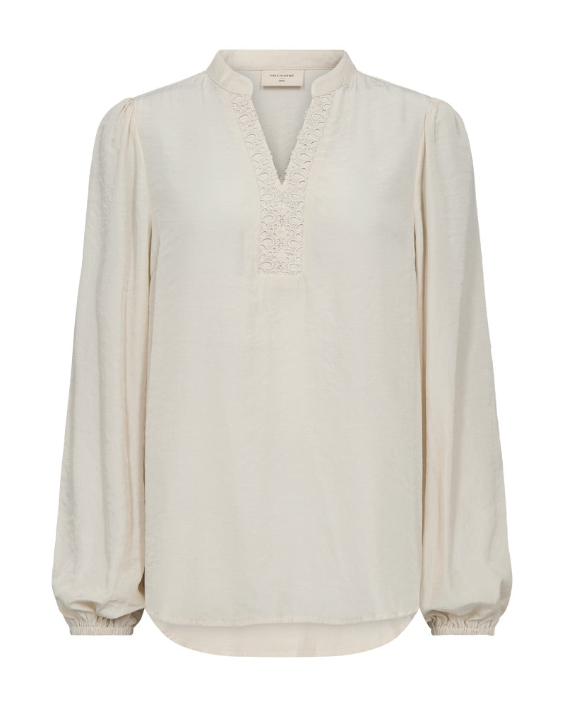 lys sandfarvet bluse Freequent FQTESSY-BLOUSE Moonbeam