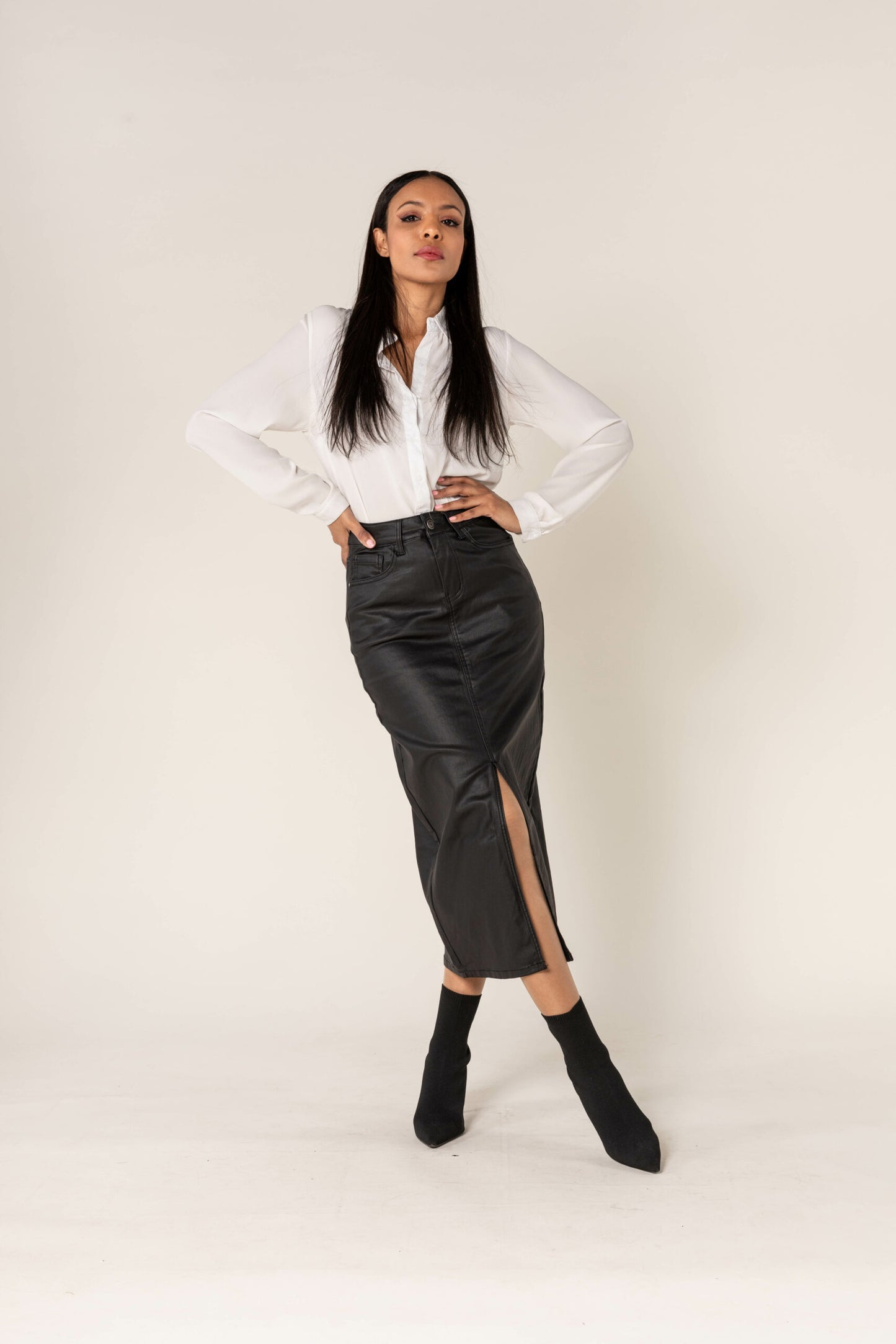 Paris sort coated nederdel med slids