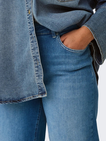 wide leg blå jeans ONLY Carmakoma CARWILLY HW WIDE jeans Medium Blue Denim