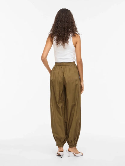 bukser med elastik og volumen VILA VIEMILIE Parachute Pants Dark Olive