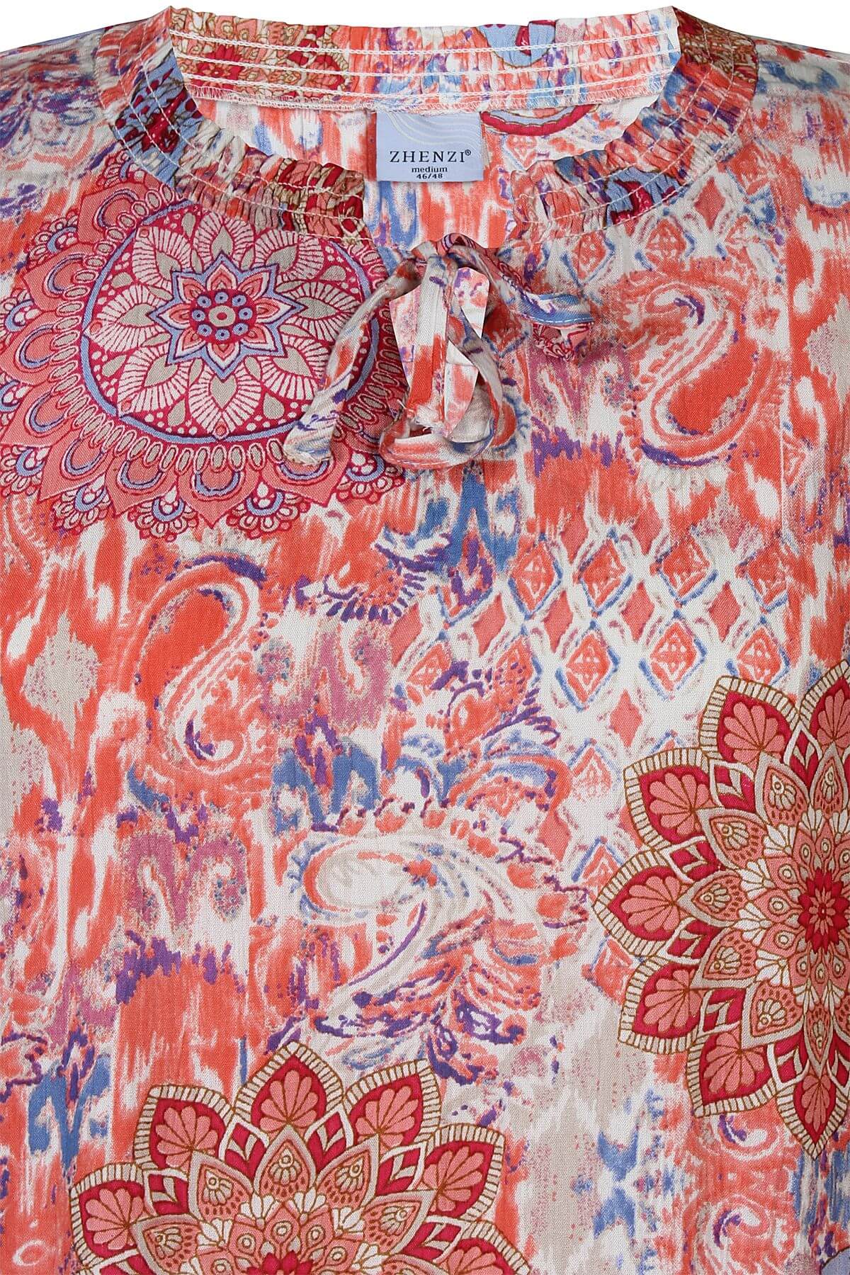 closeup af snøre foran på kortærmet mønstret bluse i et lyserødt og coralfarvet mønster. ZHENZI Zh-Lyne 830-Blouse Coral poppy